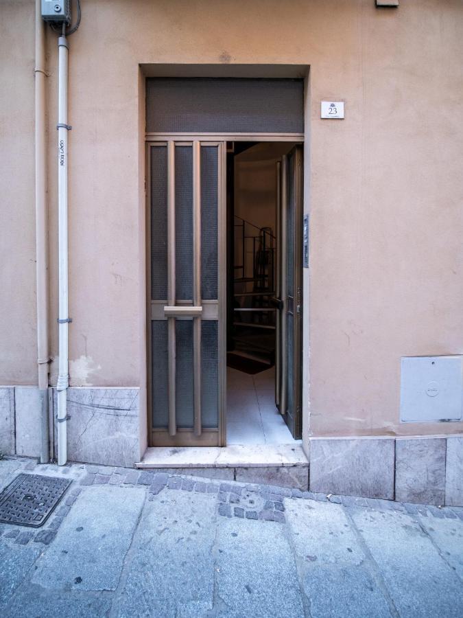 Little Diamond - City Centre Apartment Cagliari Exterior foto